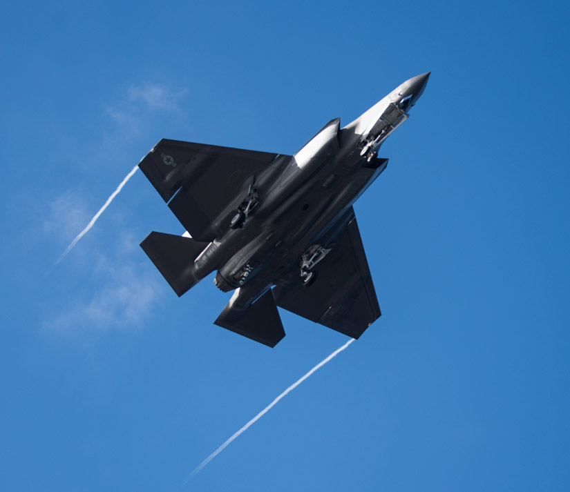 Photo, F35C in flight, DVIDS